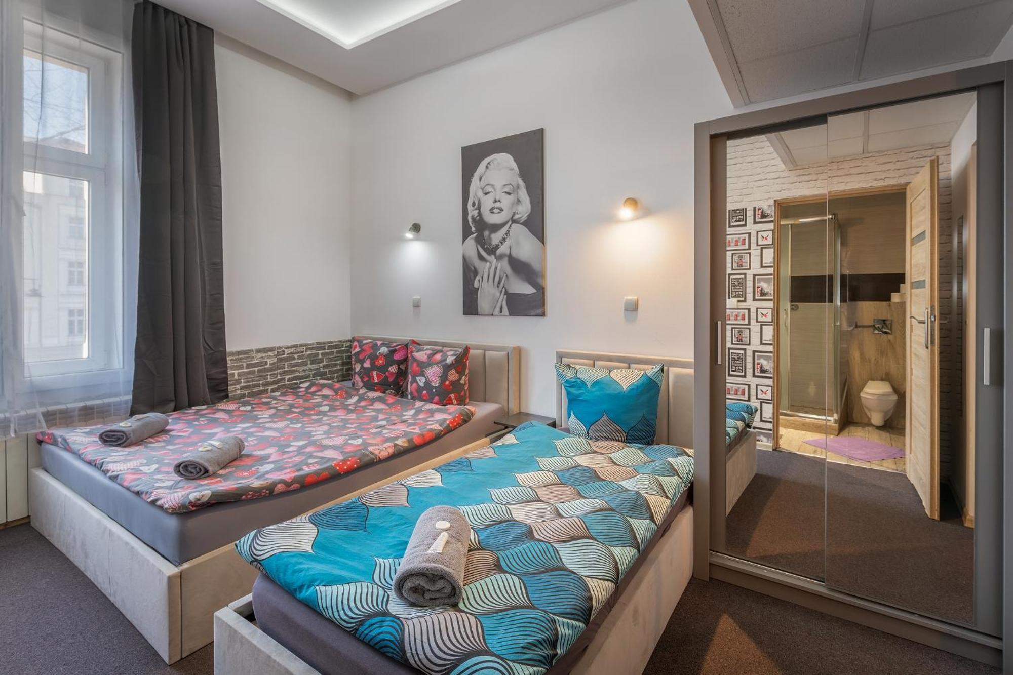 70S Business Room Cracovie Extérieur photo